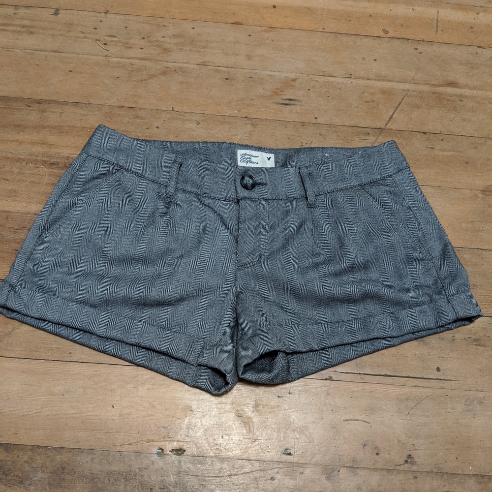 American Eagle Sz 2 Grey Herringbone Shorts